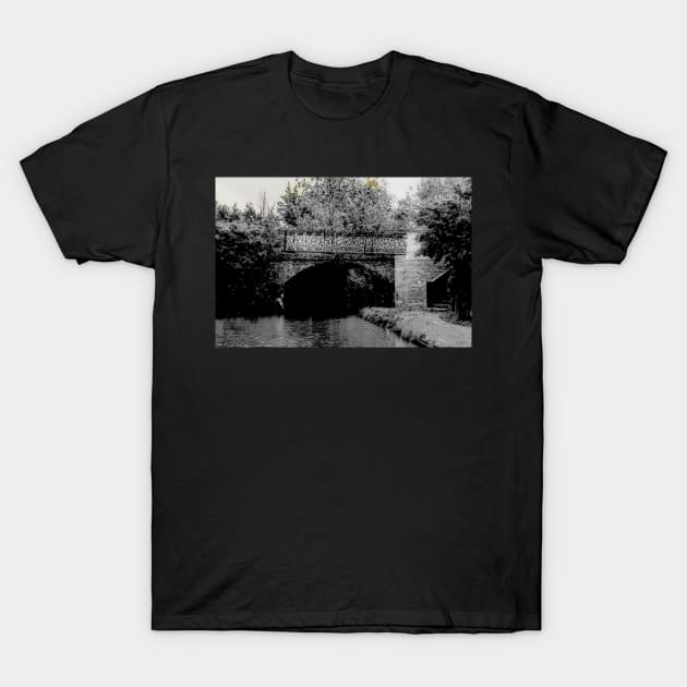 Bridge 66 North Oxford Canal no.1 T-Shirt by bywhacky